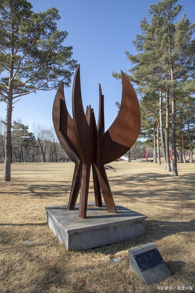 通榆锈钢板雕塑